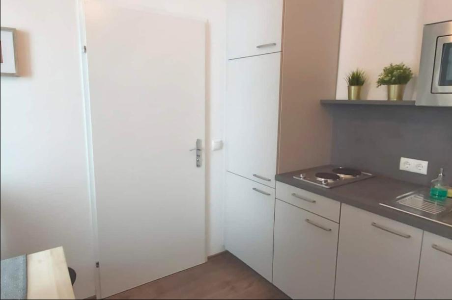 Cozy New Apartment Near Hannovermarkt Виена Екстериор снимка