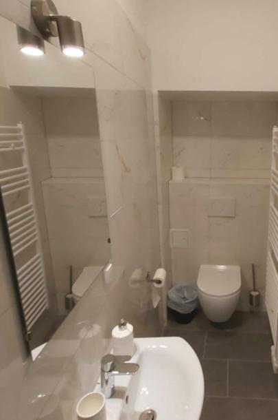 Cozy New Apartment Near Hannovermarkt Виена Екстериор снимка